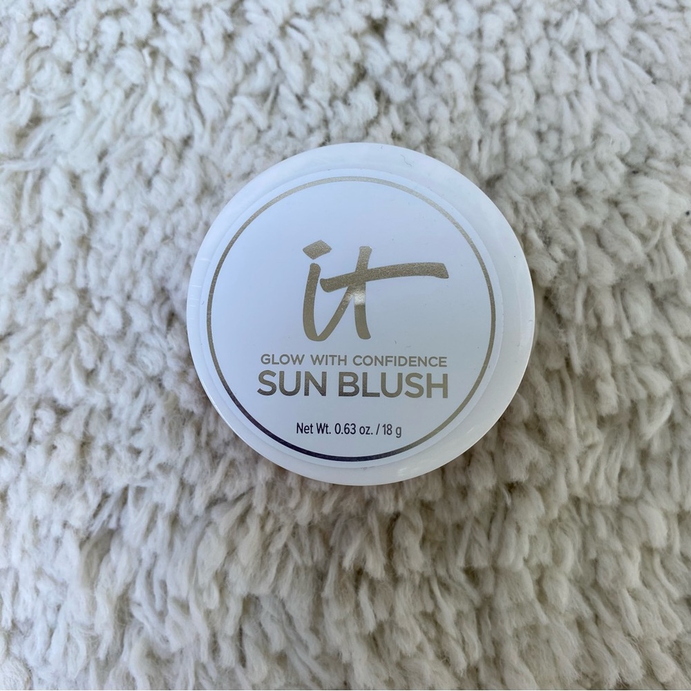 It Cosmetics Glow With Confidence Sun Blush( Sunlit 10)